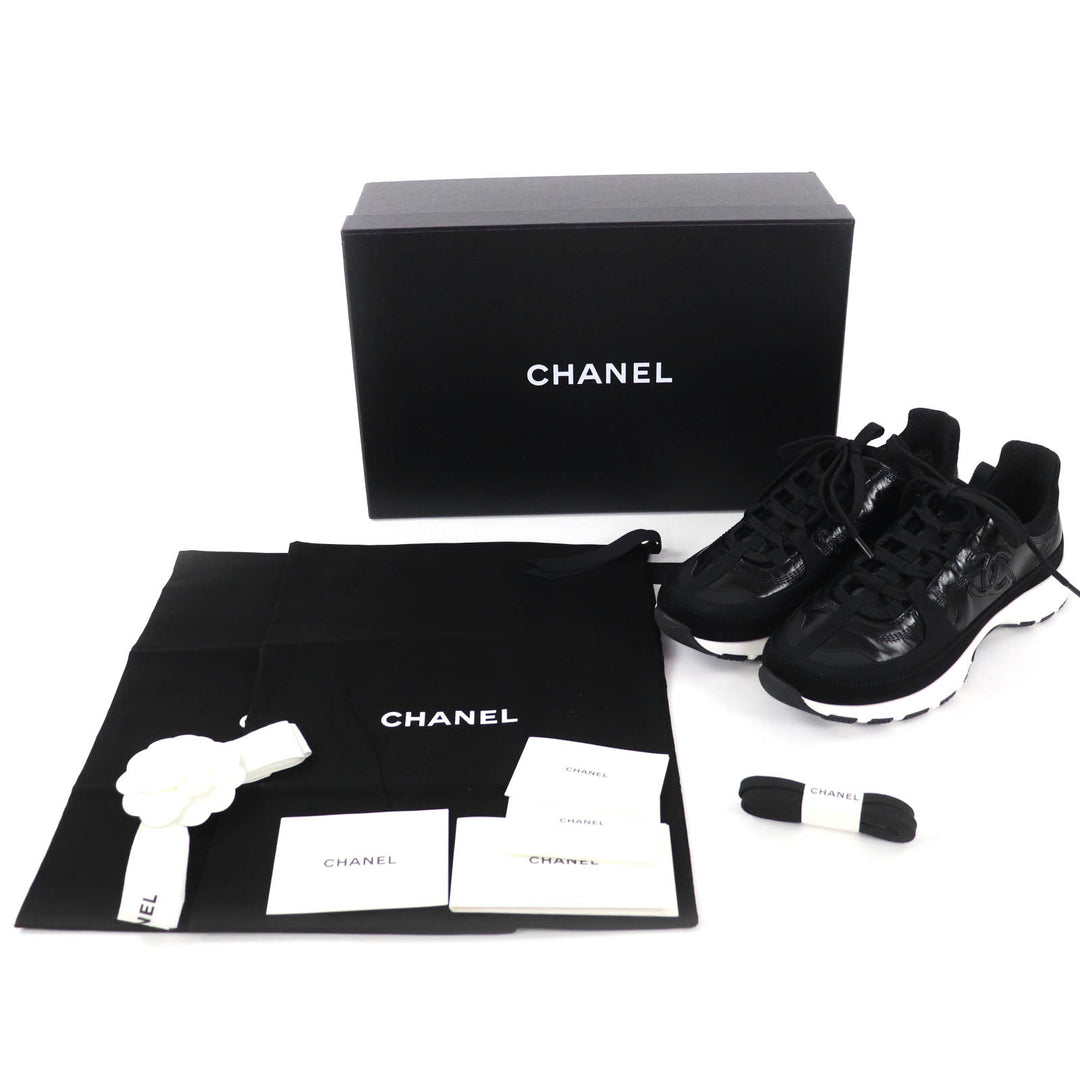 Pristine CHANEL Low cut sneakers COCO Mark black leather Women 37 G46609
