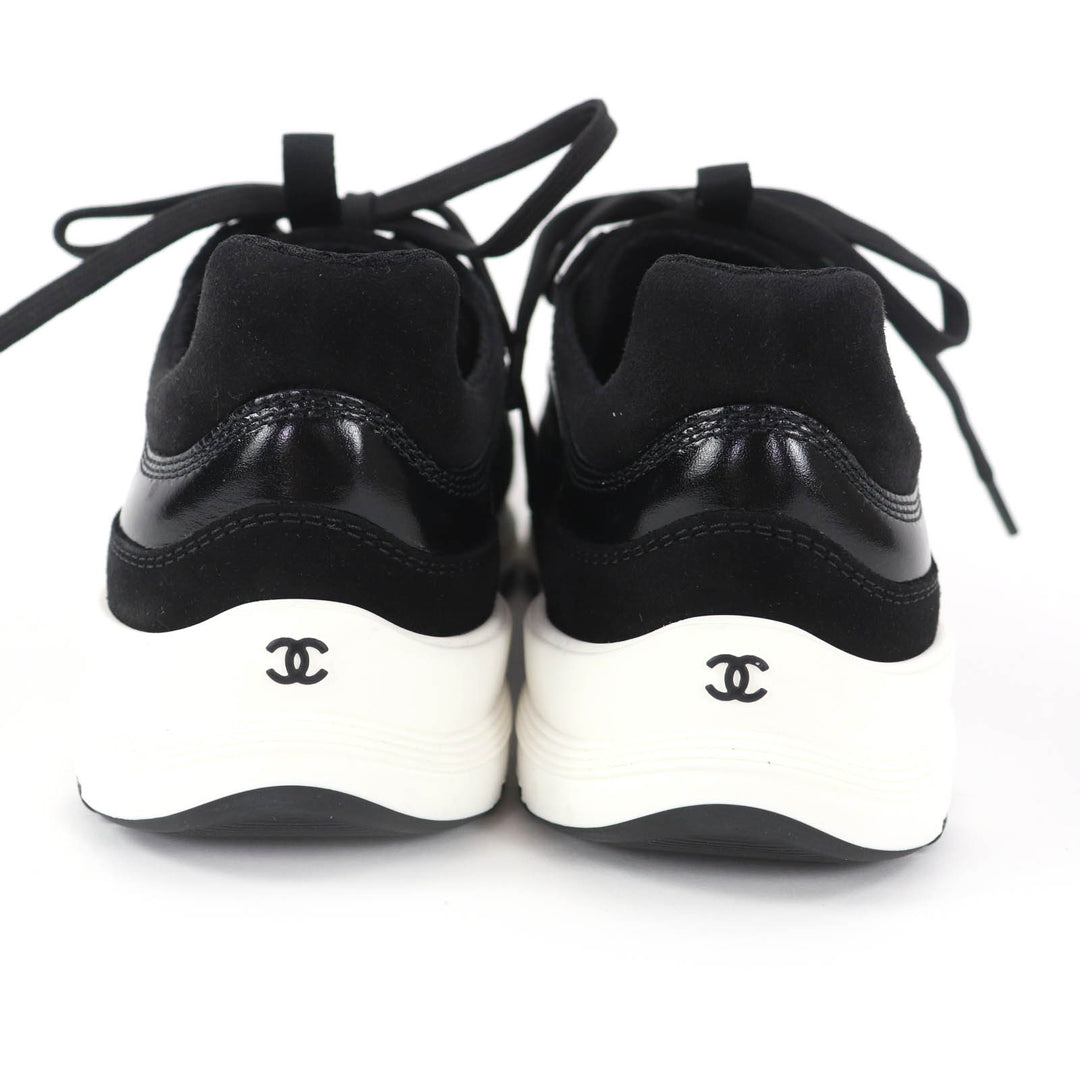Pristine CHANEL Low cut sneakers COCO Mark black leather Women 37 G46609