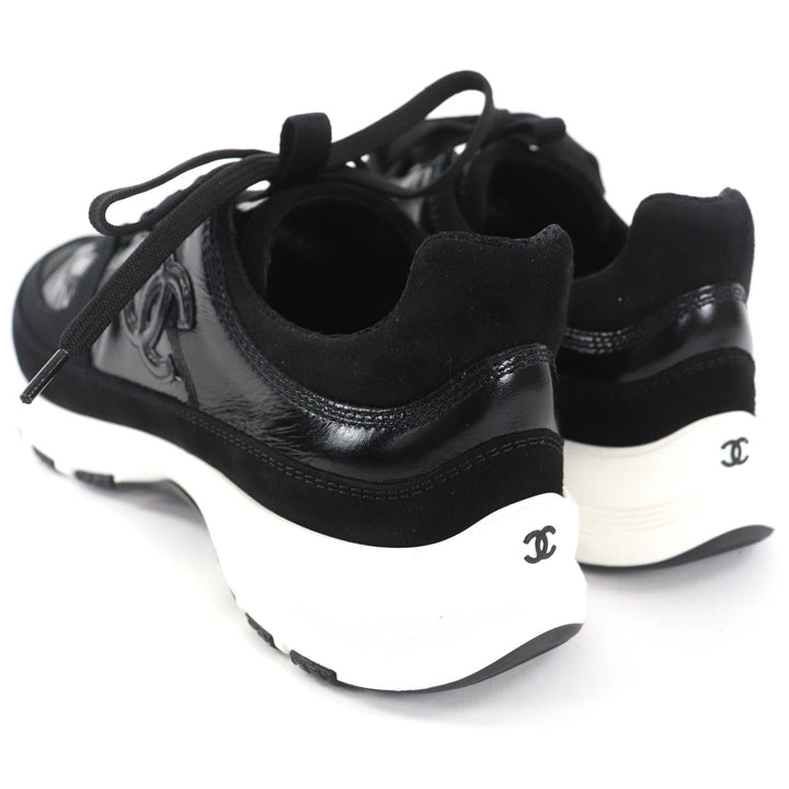 Pristine CHANEL Low cut sneakers COCO Mark black leather Women 37 G46609