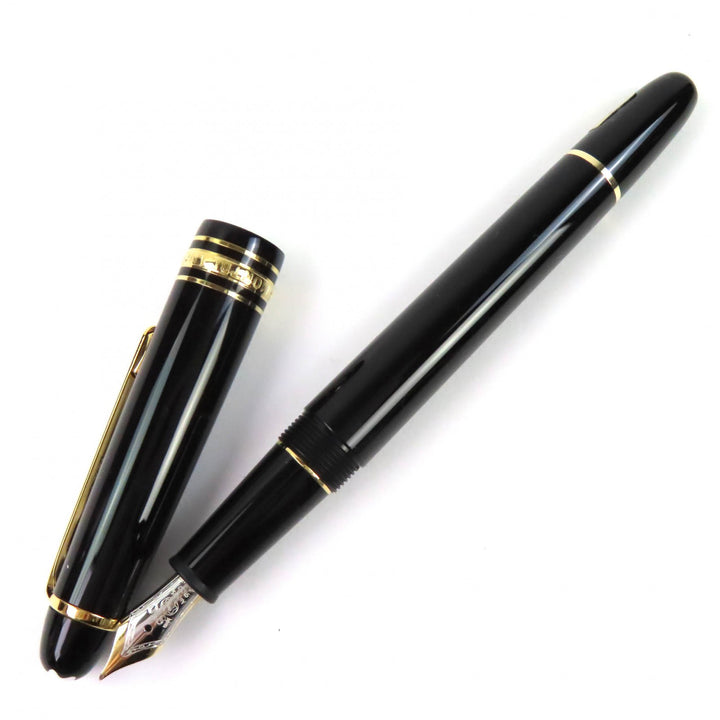 Pristine MONTBLANC fountain pen Meisterstück 145 black 14K mens