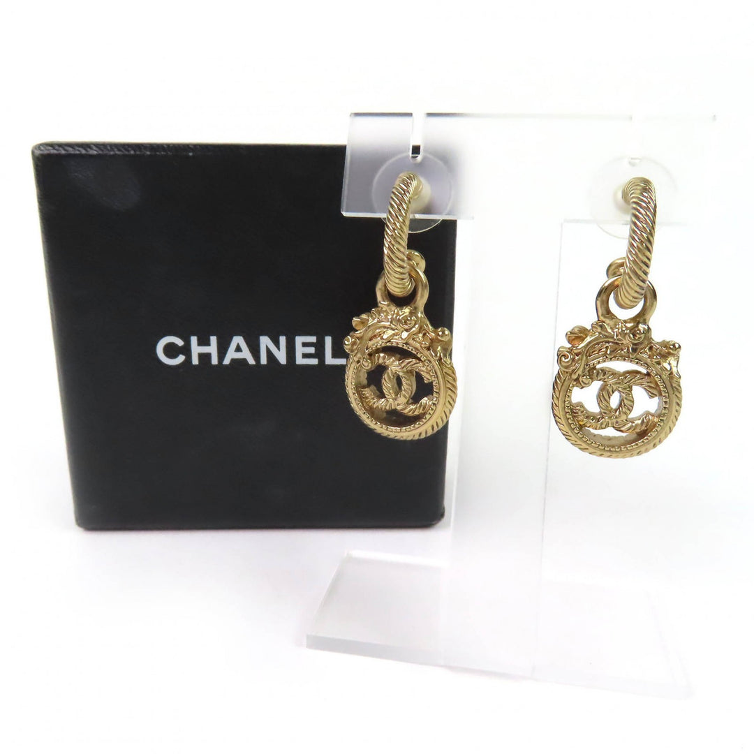 Excellent CHANEL COCO Mark Rope Twist Swing Pierce Accessory (Binaural) gold 05A
