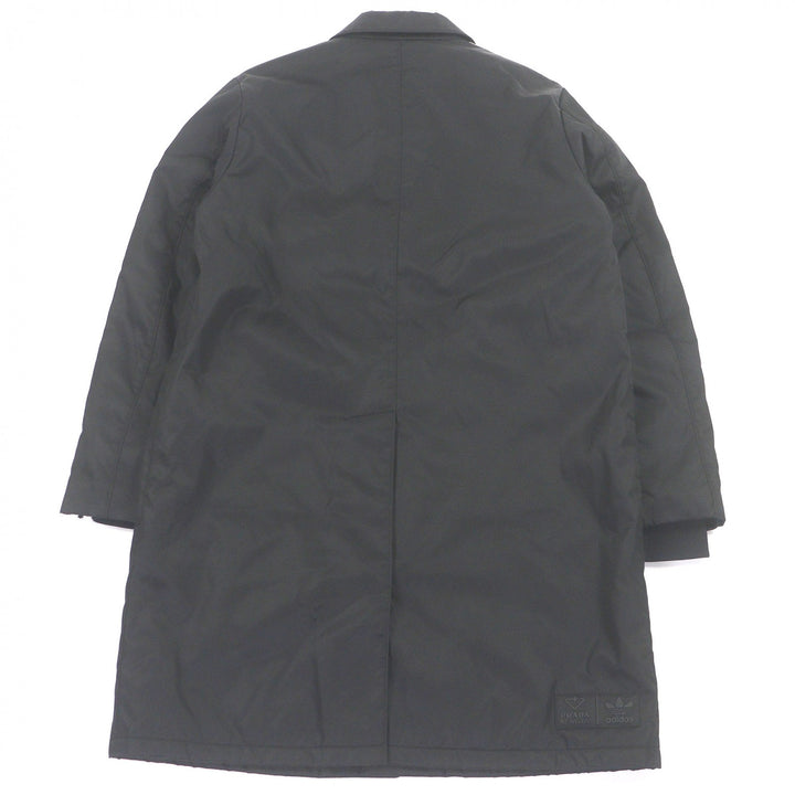 纯正的 PRADA adidas Benchcoat Re-Nylon 三条纹三角形标志