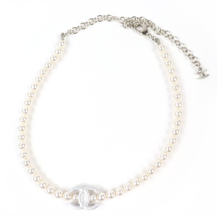 Excellent CHANEL Necklace COCO Mark Faux Pearl Choker white Women B25C ABF105