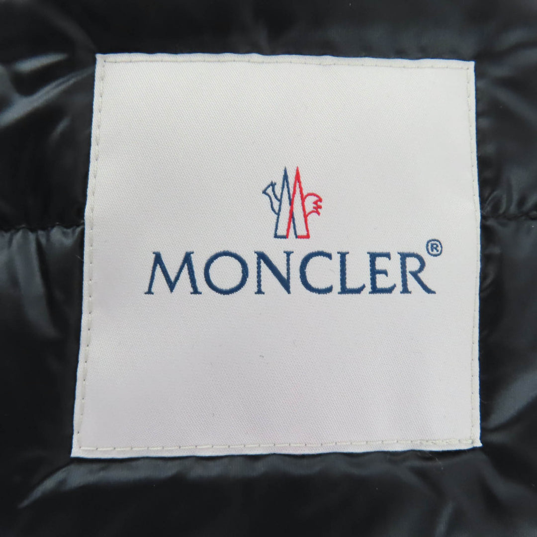 Pristine MONCLER down coat SEDAN Logo patch and hood black Nylon Women 0