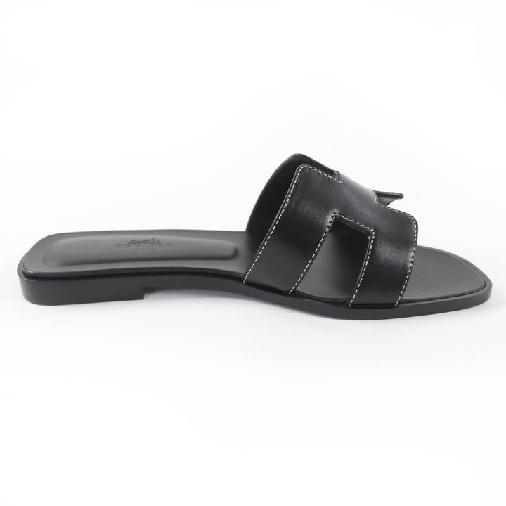 Pristine HERMES Sandals Oran Leather flat black Box scarf Leather Women 35.5