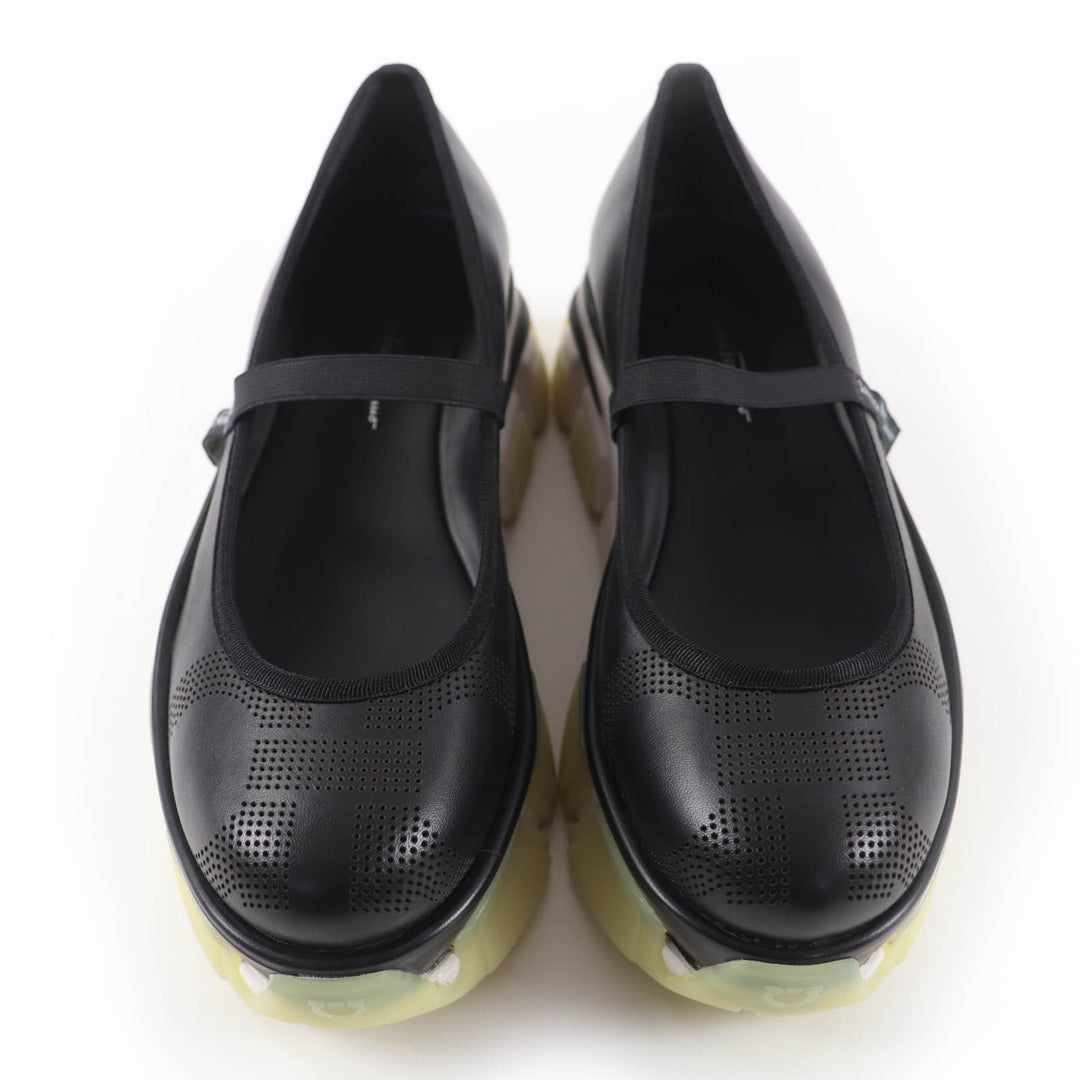 Excellent Salvatore Ferragamo sneakers DAMSKOR Gancini Punched Damskoor 8.5