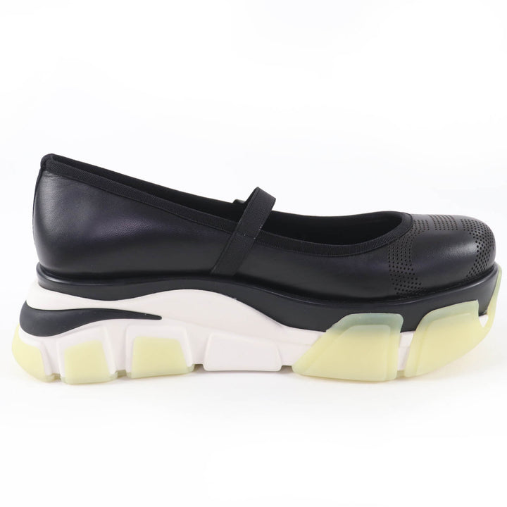 Excellent Salvatore Ferragamo sneakers DAMSKOR Gancini Punched Damskoor 8.5