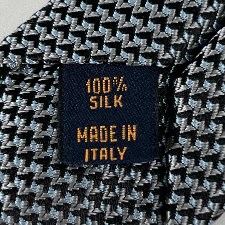 Excellent LOUIS VUITTON tie Cravate LV embroidery gray silk mens M72996
