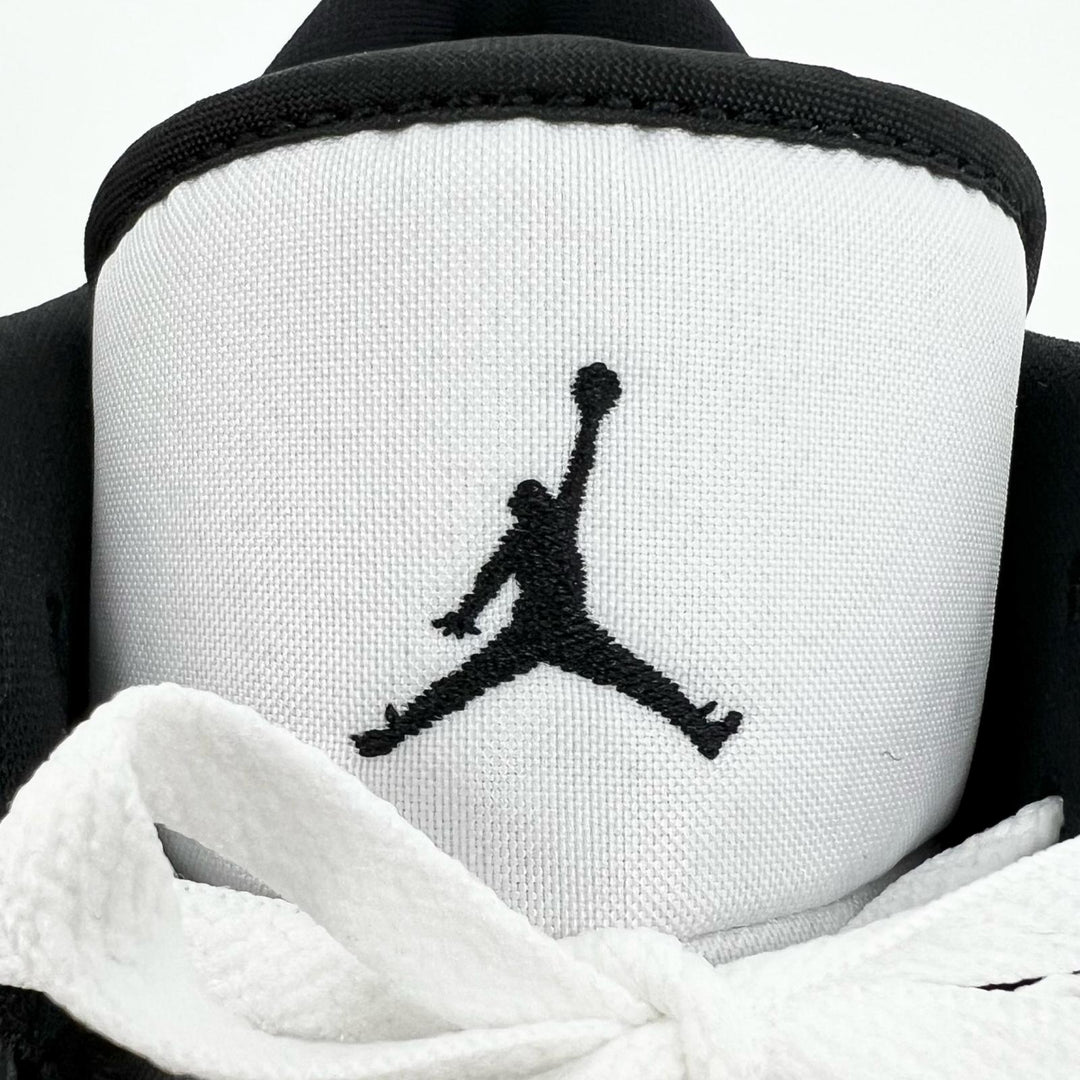 Pristine NIKE sneakers AIR JORDAN 1 LOW SE Dunk white leather 27.5 DV1309 100