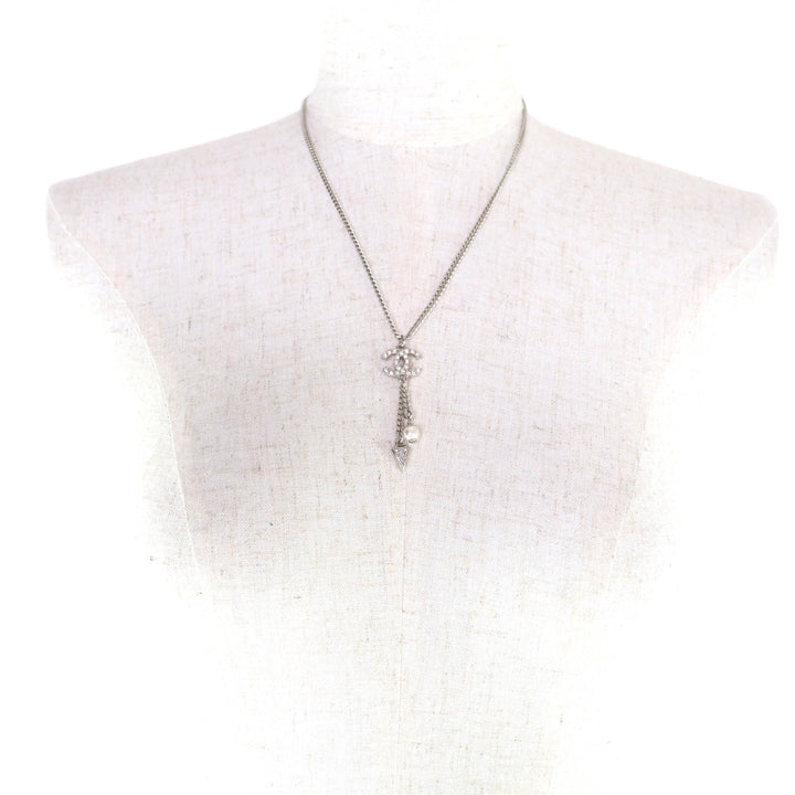 Great CHANEL Necklace COCO Mark Rhinestone Fake Pearl Silver Women F25C