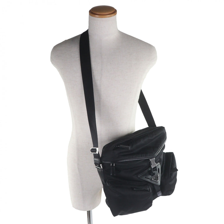 Very Good PRADA Shoulder Bag black Nylon mens 2VD062