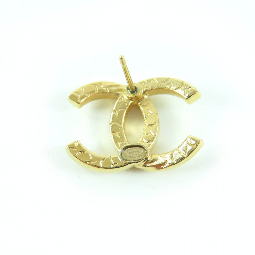 Great CHANEL Pierce COCO Mark rhinestone gold Women A24V