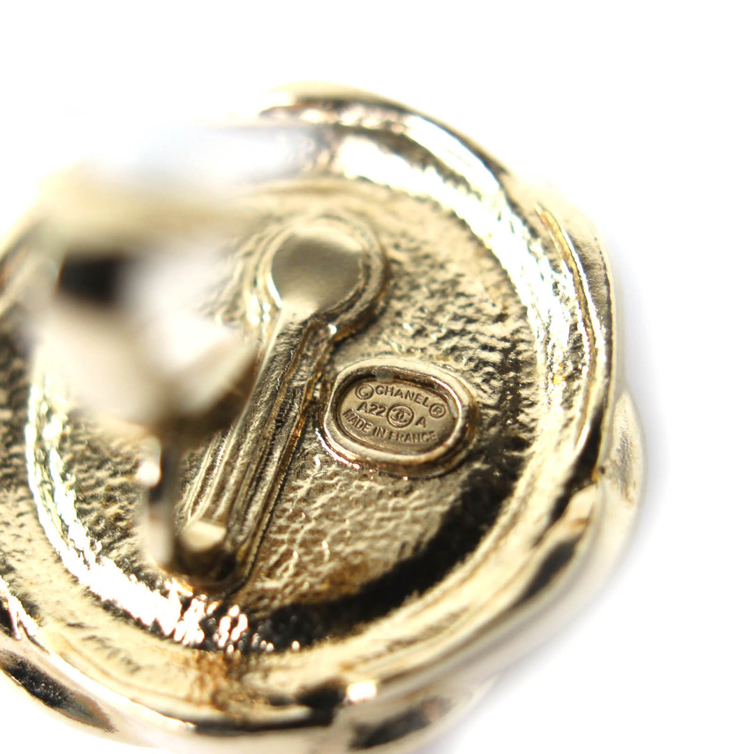 Great CHANEL Earring gold Women A22A
