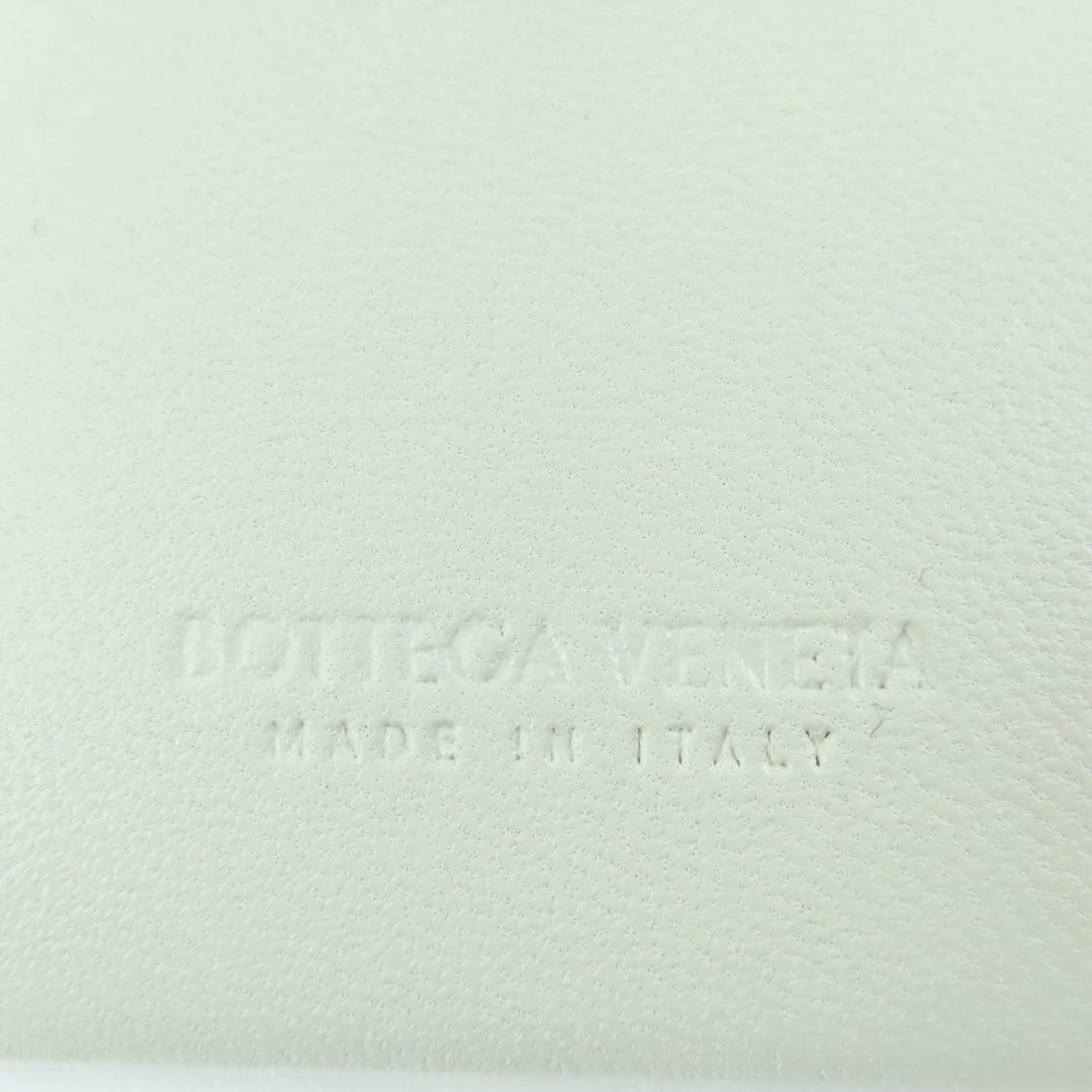 Pristine BOTTEGAVENETA Card Case Logo engraved leather pass case card holder