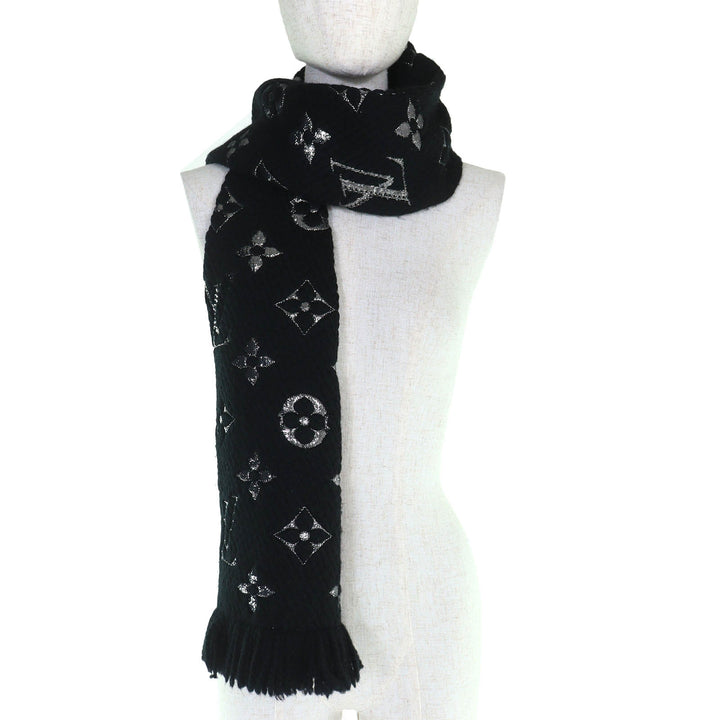 Excellent LOUIS VUITTON Scarf Escalp Logo Mania Shine Monogram Noir M75833