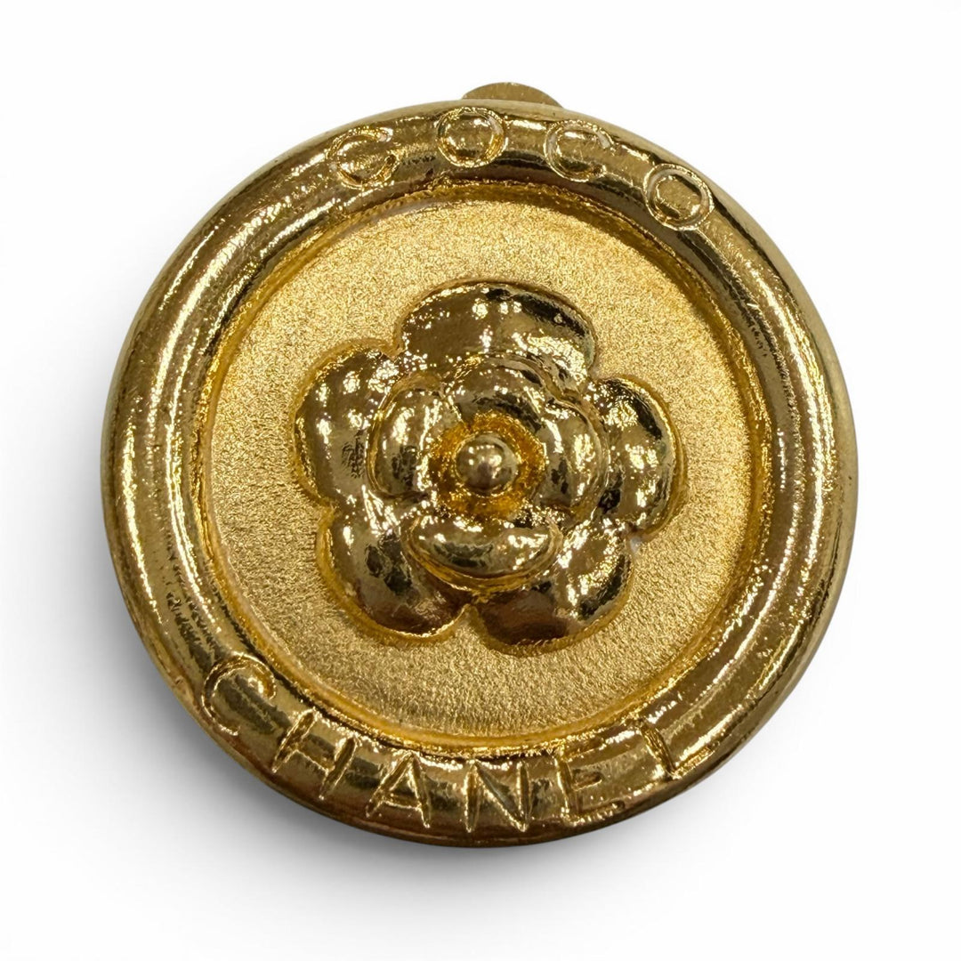 Excellent CHANEL Earring Camellia Round 97P gold Women