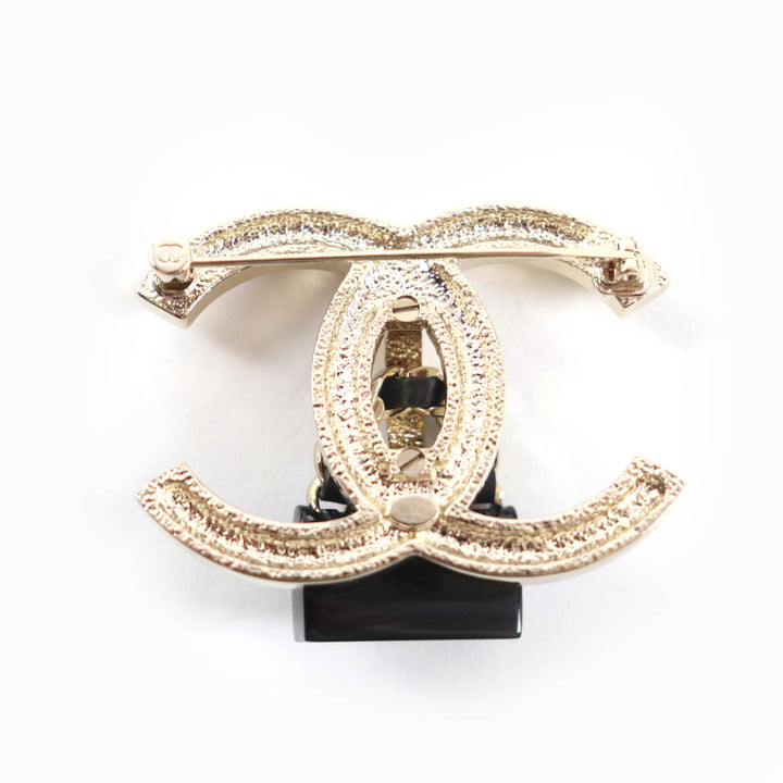 Great CHANEL Brooch COCO Mark bag gold Women B23C