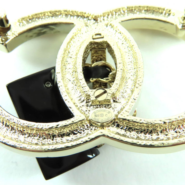Great CHANEL Brooch COCO Mark bag gold Women B23C