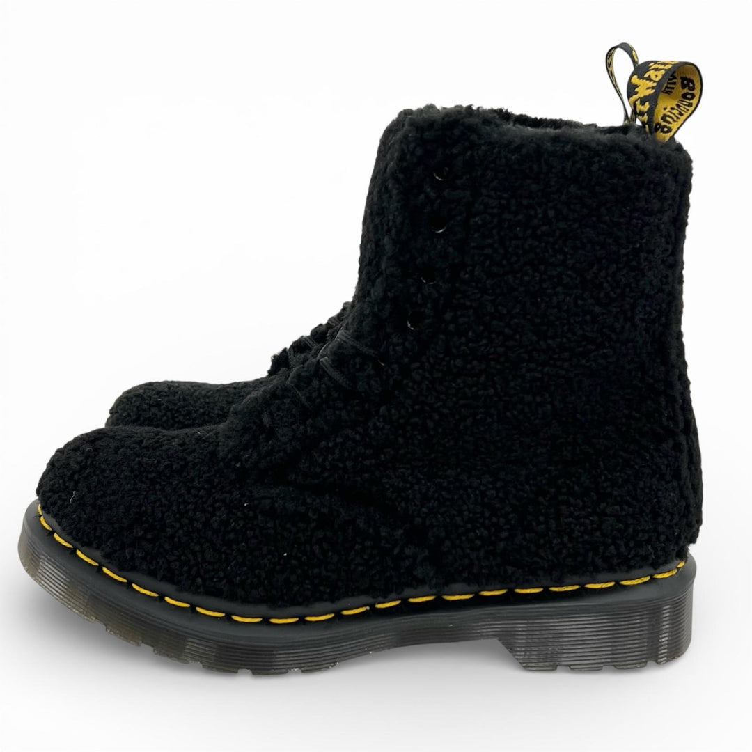 Pristine Dr.Martens boots 8-hole boa lace-up black Women 1460 PASCAL