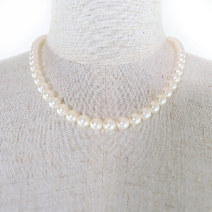 Excellent TASAKI Necklace Pearl size approximately 0.3 inches white Pearl Women