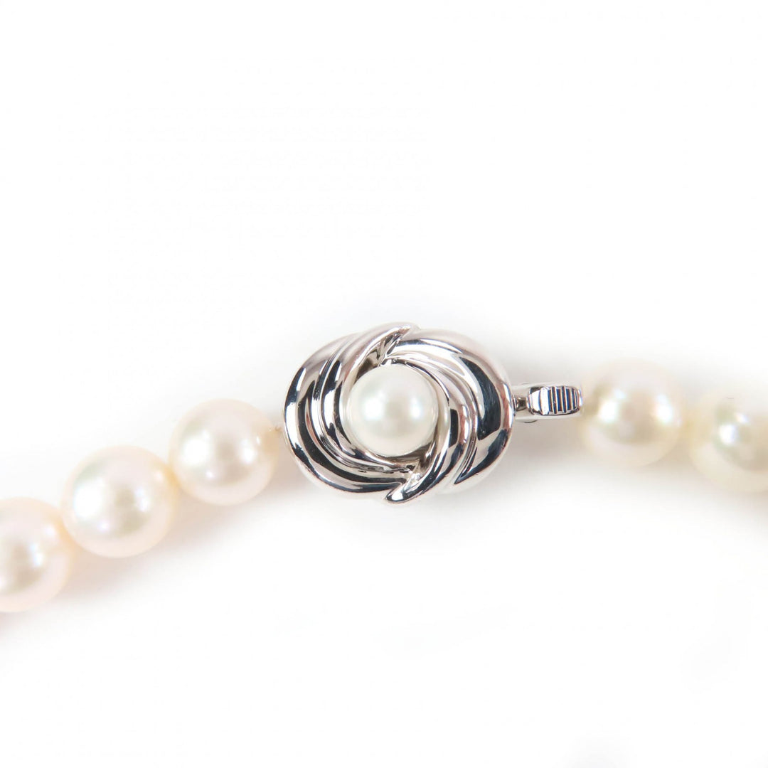 Excellent TASAKI Necklace Pearl size approximately 0.3 inches white Pearl Women