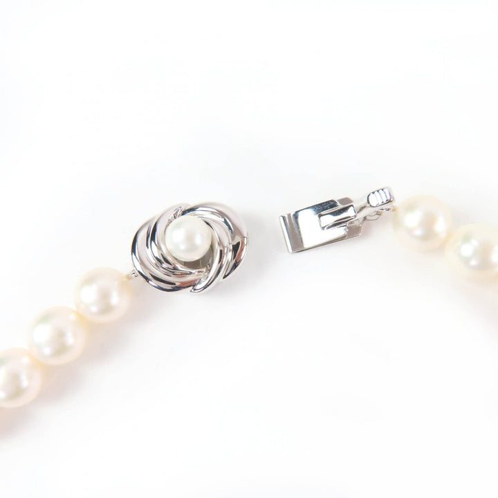 Excellent TASAKI Necklace Pearl size approximately 0.3 inches white Pearl Women