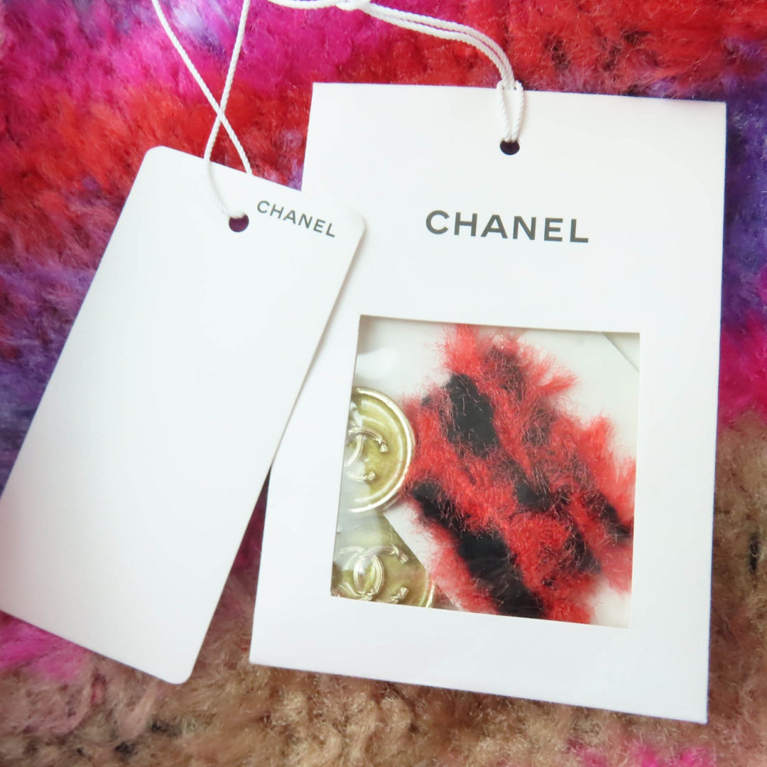 Pristine CHANEL coat Silk Blend COCO Mark Button COCONEIGE 40 P65229K60980