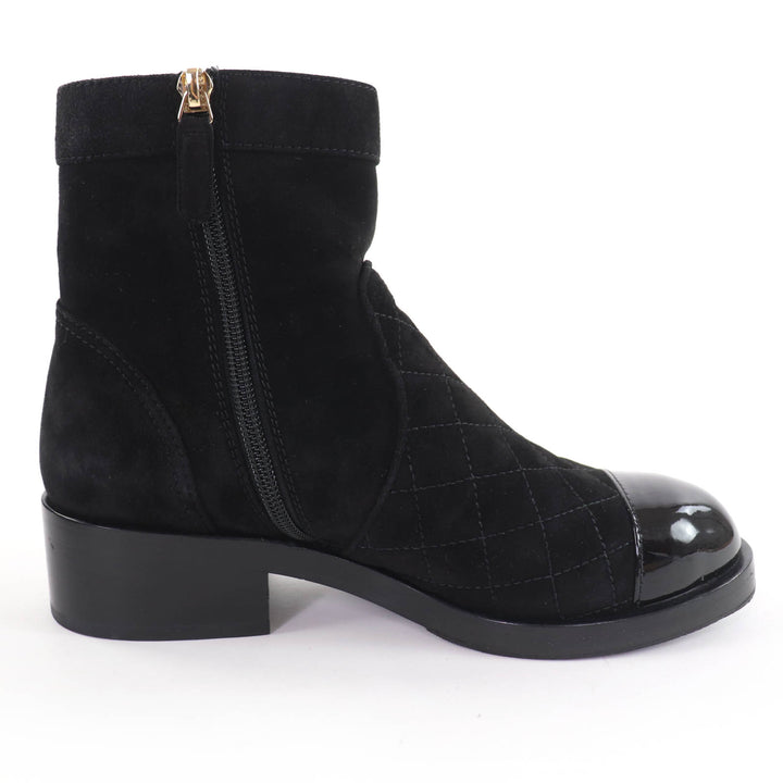 Great CHANEL short boots COCO Mark Turnlock Matelasse Suede Leather 37 G36763