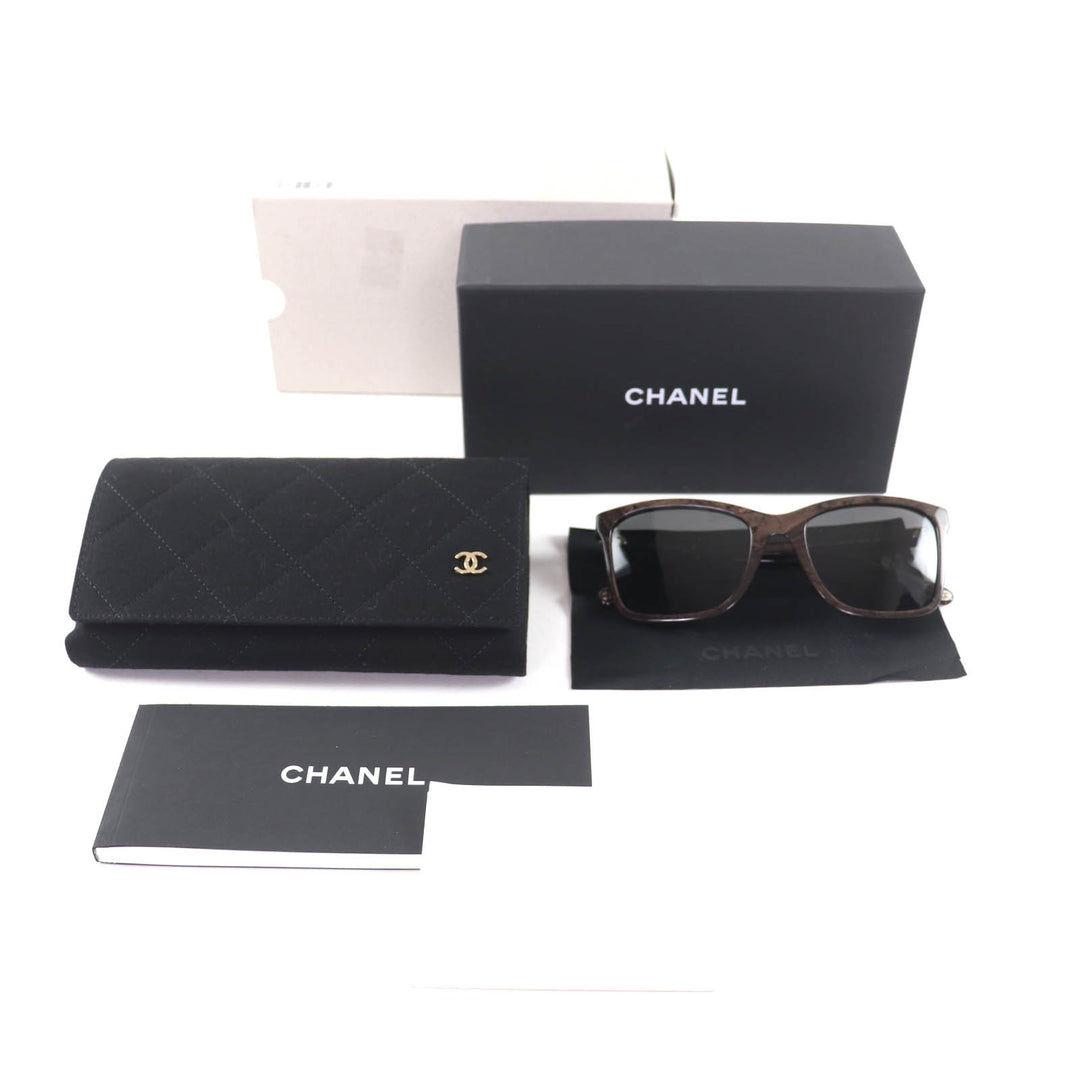 Pristine CHANEL sunglasses Brown Women 5551-U