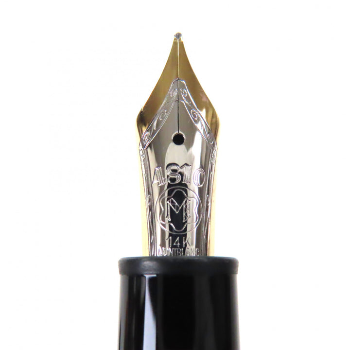 Great MONTBLANC fountain pen Meisterstück 147 Traveler white star black 14K mens