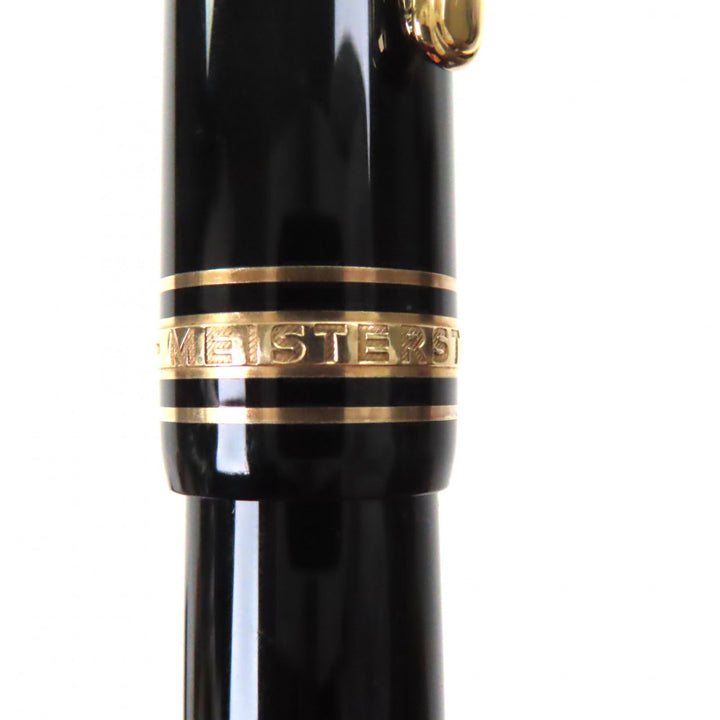 Great MONTBLANC fountain pen Meisterstück 147 Traveler white star black 14K mens