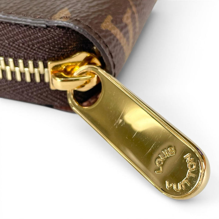Pristine LOUIS VUITTON Purse Zippy wallet Brown Monogram canvas Women M42616