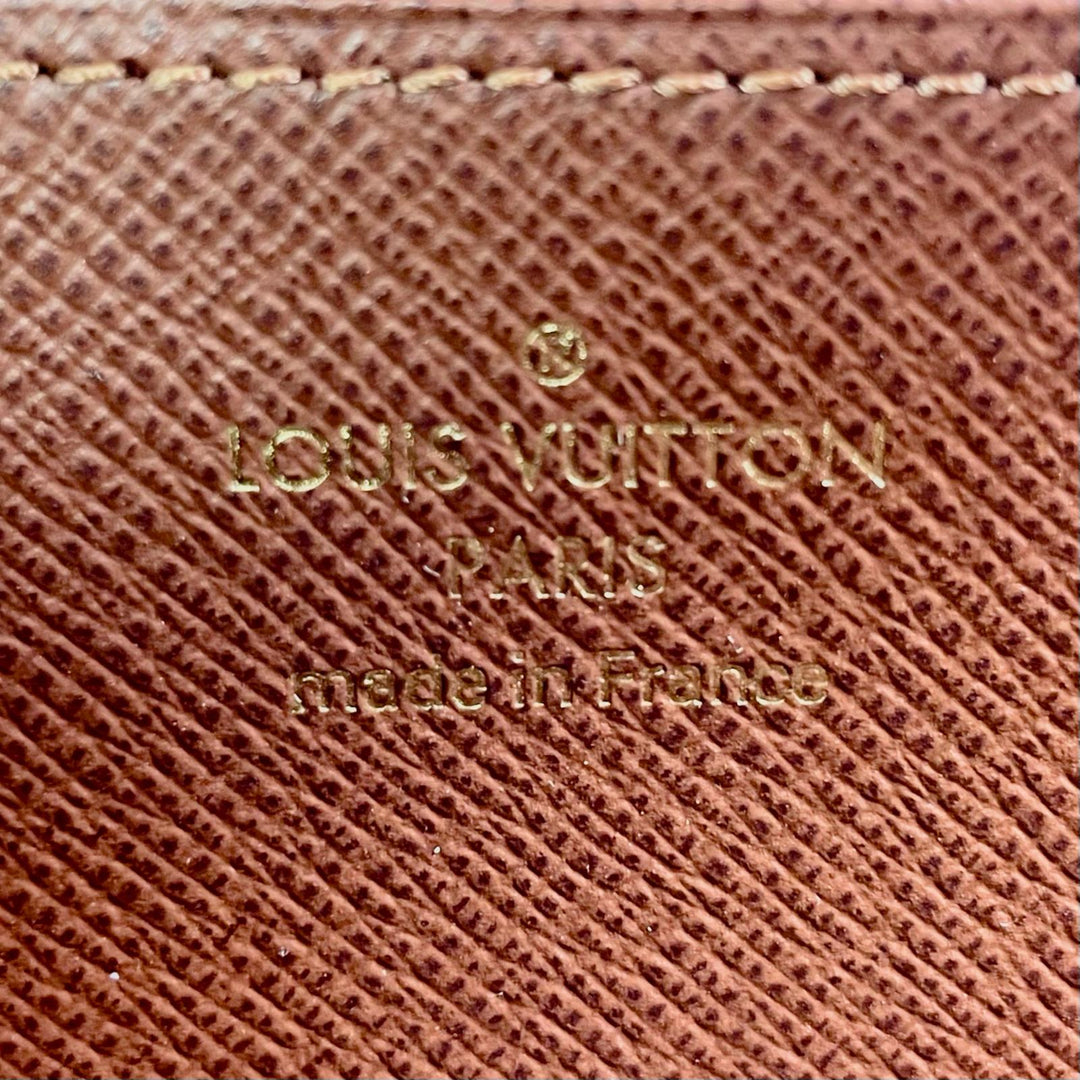 Pristine LOUIS VUITTON Purse Zippy wallet Brown Monogram canvas Women M42616