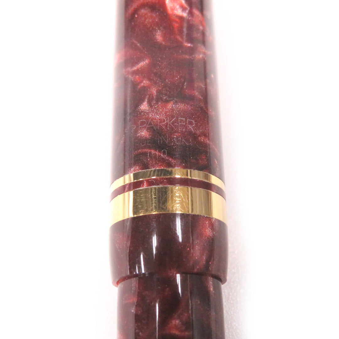 Great PARKER fountain pen Duofield International 90s Marble Red 18K mens