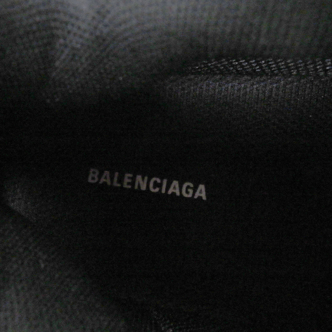 Excellent BALENCIAGA Low cut sneakers Triple S Distressed dad shoes white mesh