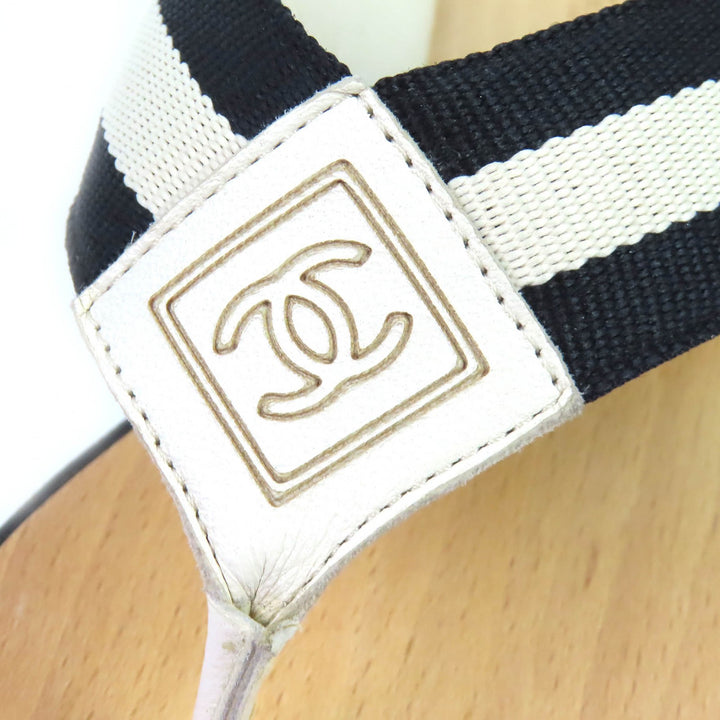 Great CHANEL ENTRE DOIGTS COCO Mark Wood Thong Sandals Beach Sandals 35 G24999