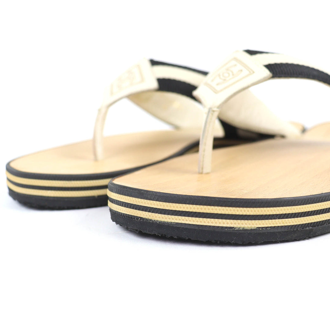Great CHANEL ENTRE DOIGTS COCO Mark Wood Thong Sandals Beach Sandals 35 G24999