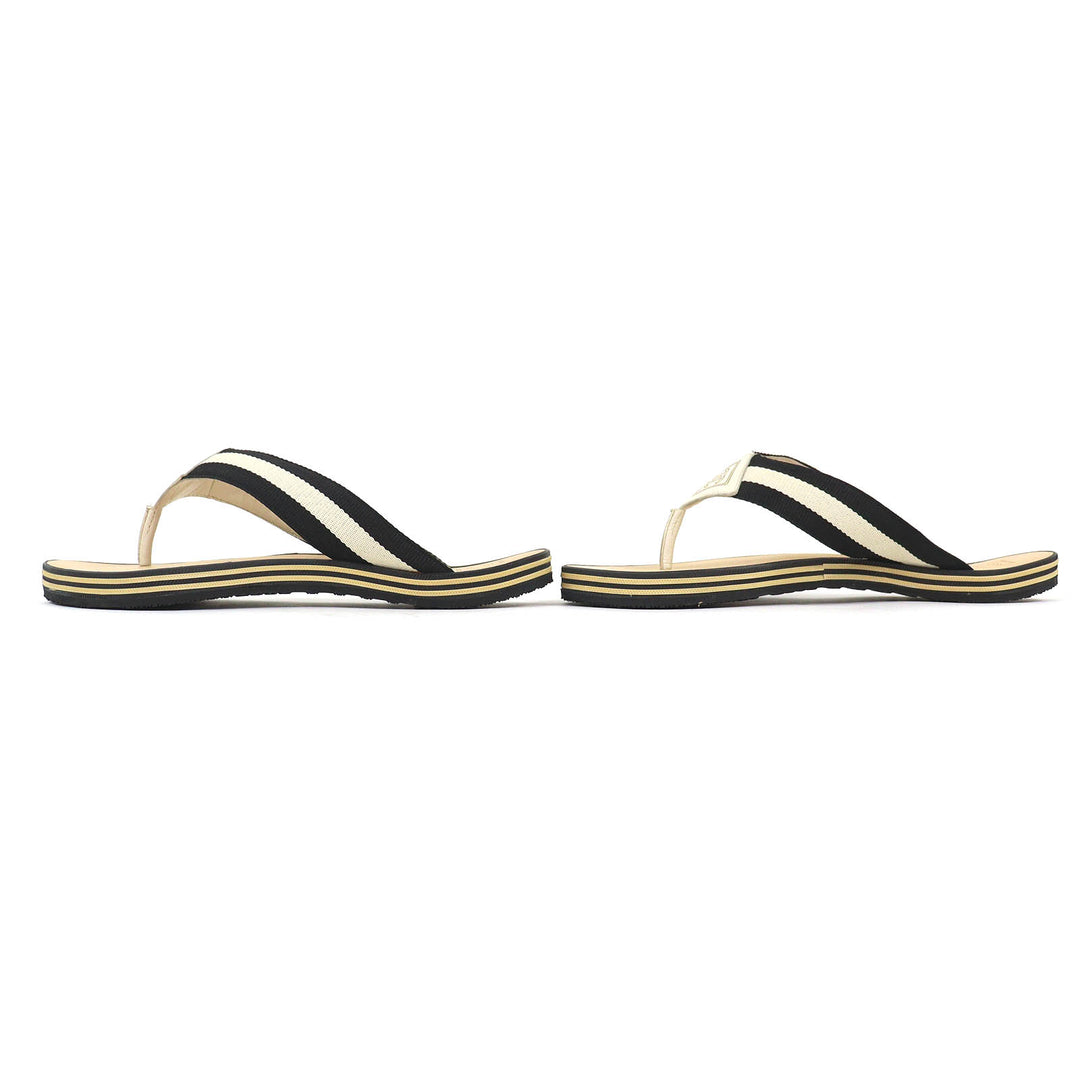 Great CHANEL ENTRE DOIGTS COCO Mark Wood Thong Sandals Beach Sandals 35 G24999