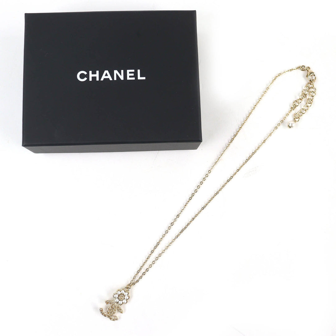 Excellent CHANEL Necklace Camellia COCO Mark Rhinestone Faux Pearl gold B22K