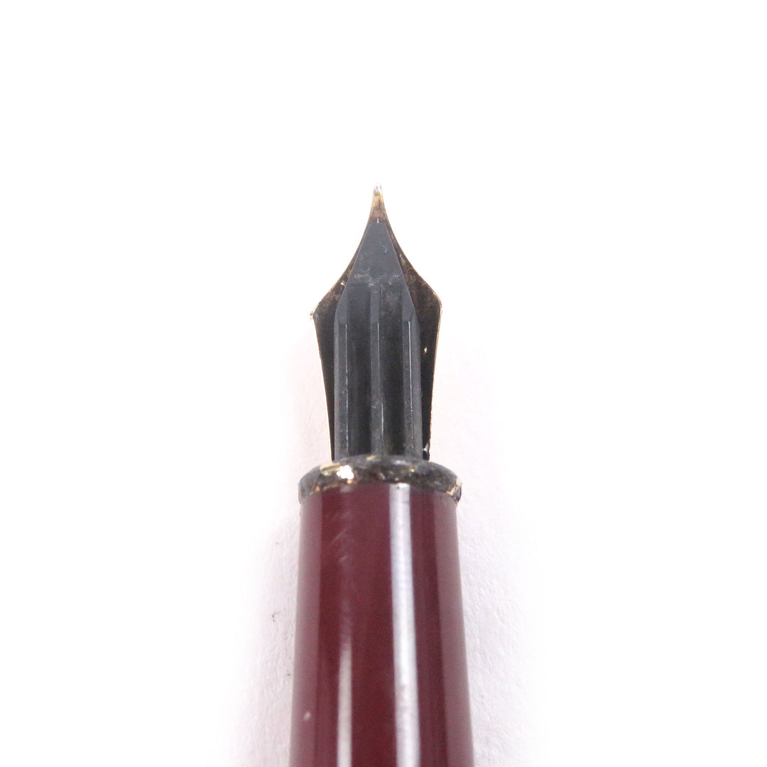 Very Good MONTBLANC fountain pen Meisterstück Classic Bordeaux 14K mens
