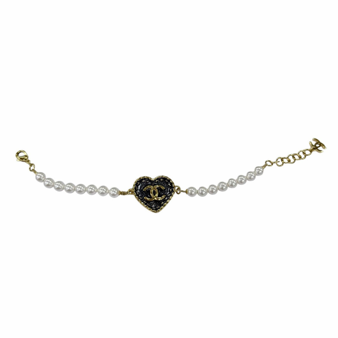 Great CHANEL bracelet COCO Mark Heart Faux Pearl Denim Design gold Women I24P