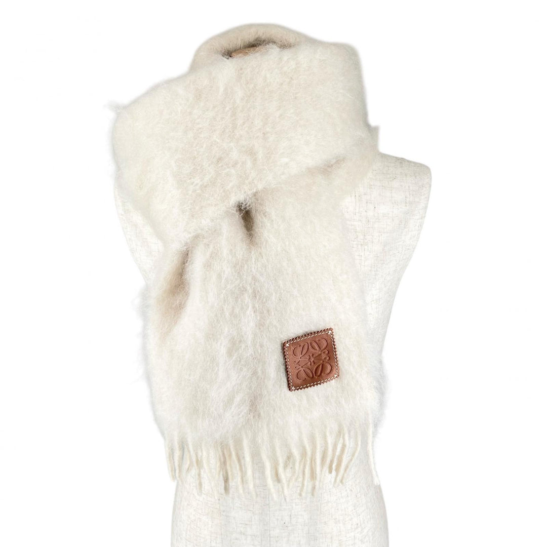 Excellent LOEWE Scarf Anagram Leather Patch Fringe Ivory mohair Women