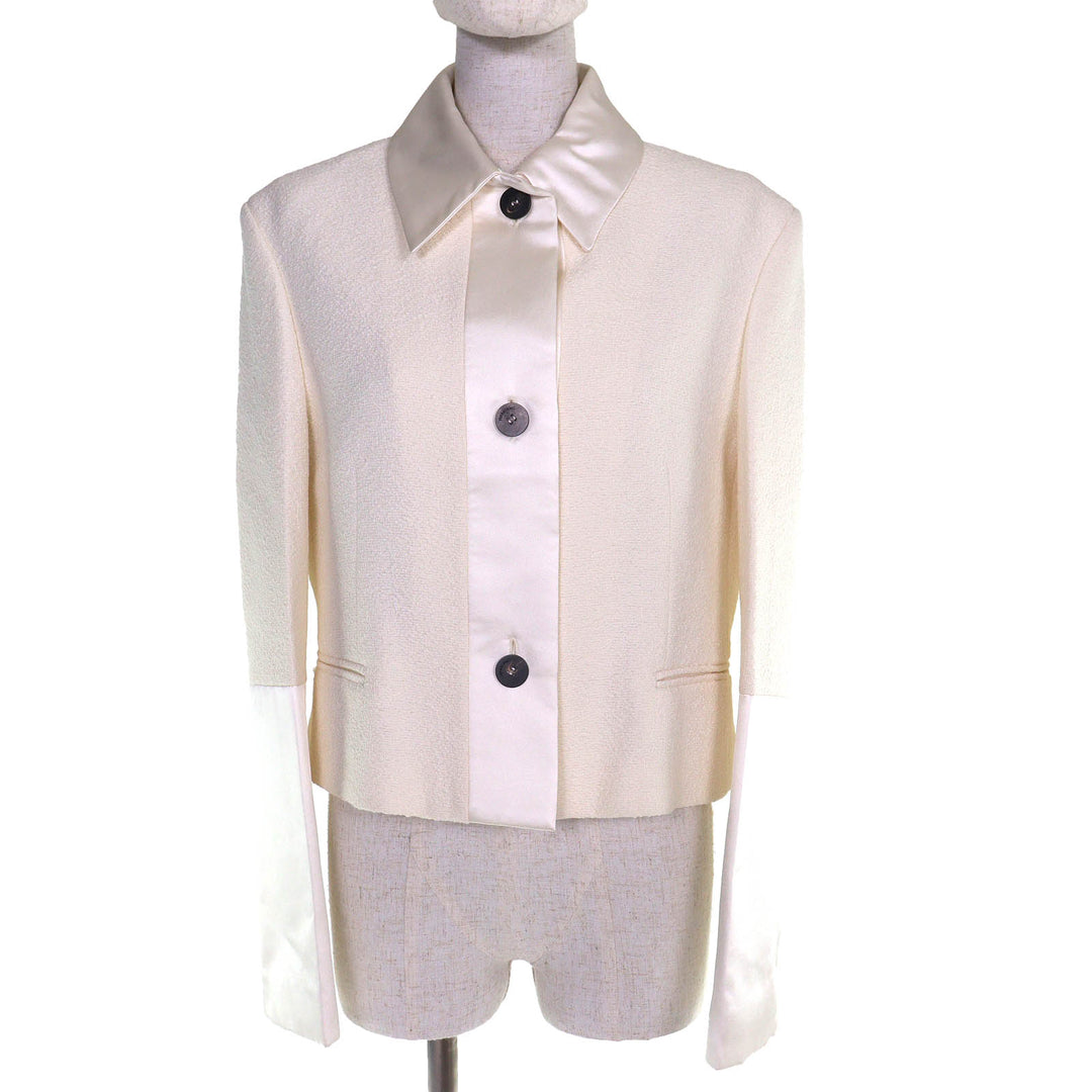 Excellent FERRAGAMO Logo Button Satin Switch Wool Tweed Jacket white 40 0763654