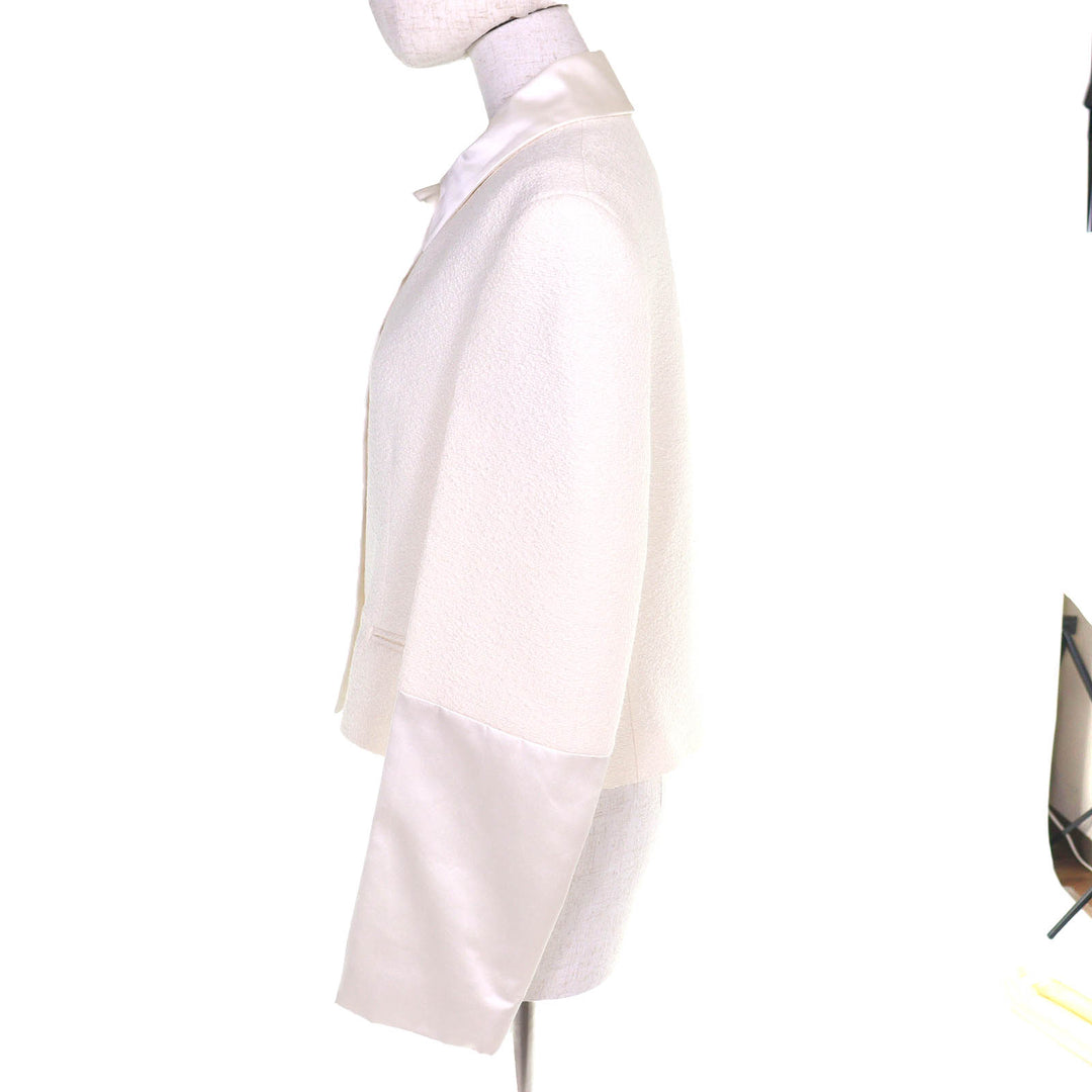 Excellent FERRAGAMO Logo Button Satin Switch Wool Tweed Jacket white 40 0763654