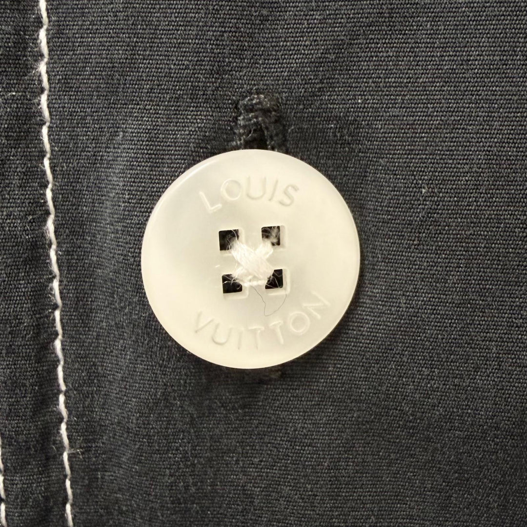 Great LOUIS VUITTON Short sleeve shirt LV logo patch black cotton mens