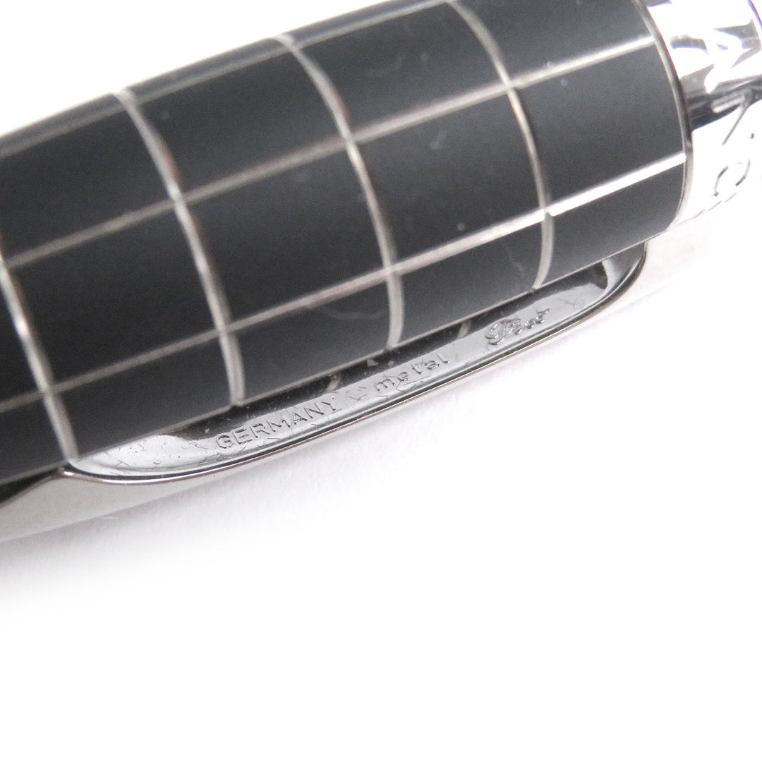 Excellent MONTBLANC fountain pen Starwalker Metal Rubber Windowpane