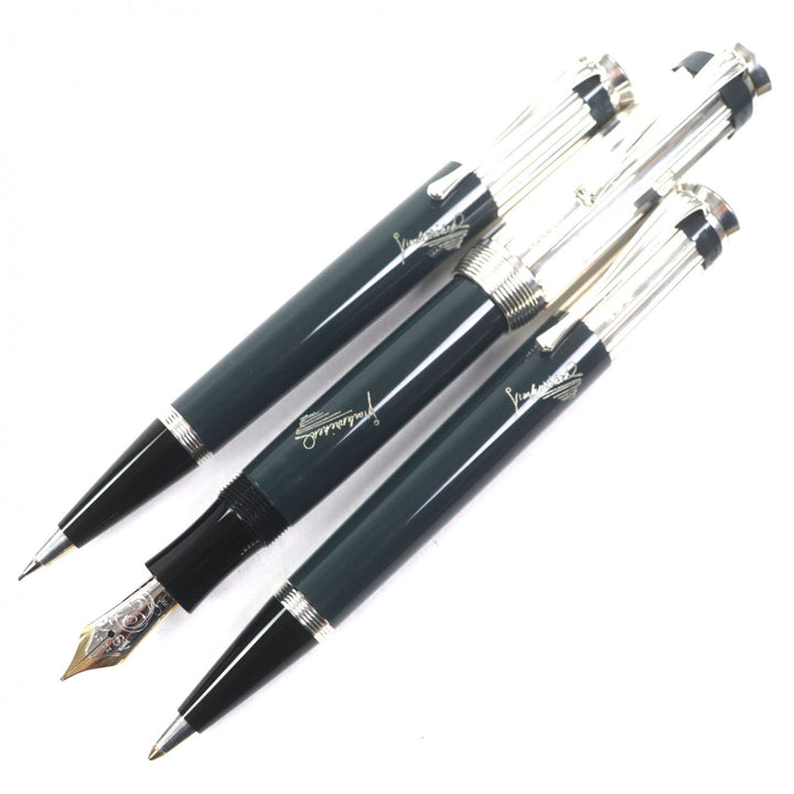 Great MONTBLANC fountain pen Writers Series 2001 Charles Dickens green AG925