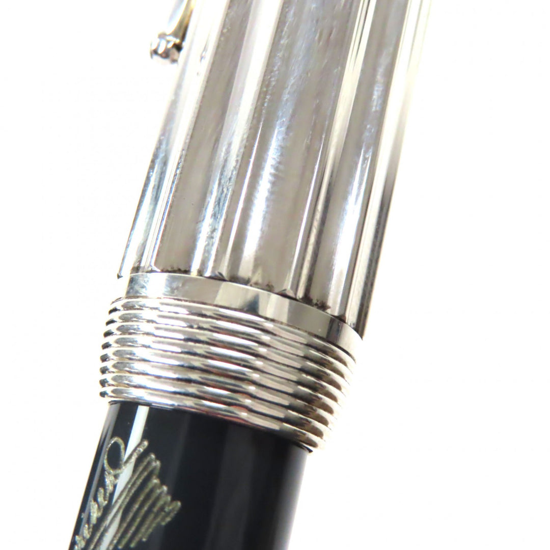 Great MONTBLANC fountain pen Writers Series 2001 Charles Dickens green AG925