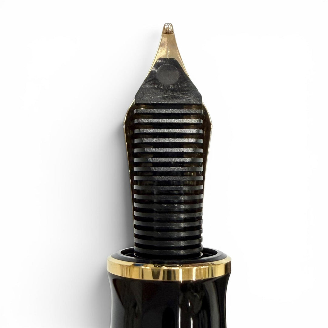 Excellent PERIKAN fountain pen Souverene M800 Red Stripe 18K mens