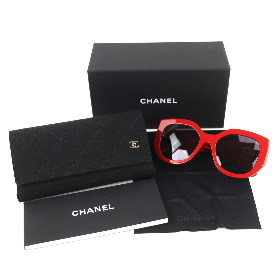 Excellent CHANEL Butterfly Shape Sunglasses COCO Mark Red Women 5550-A